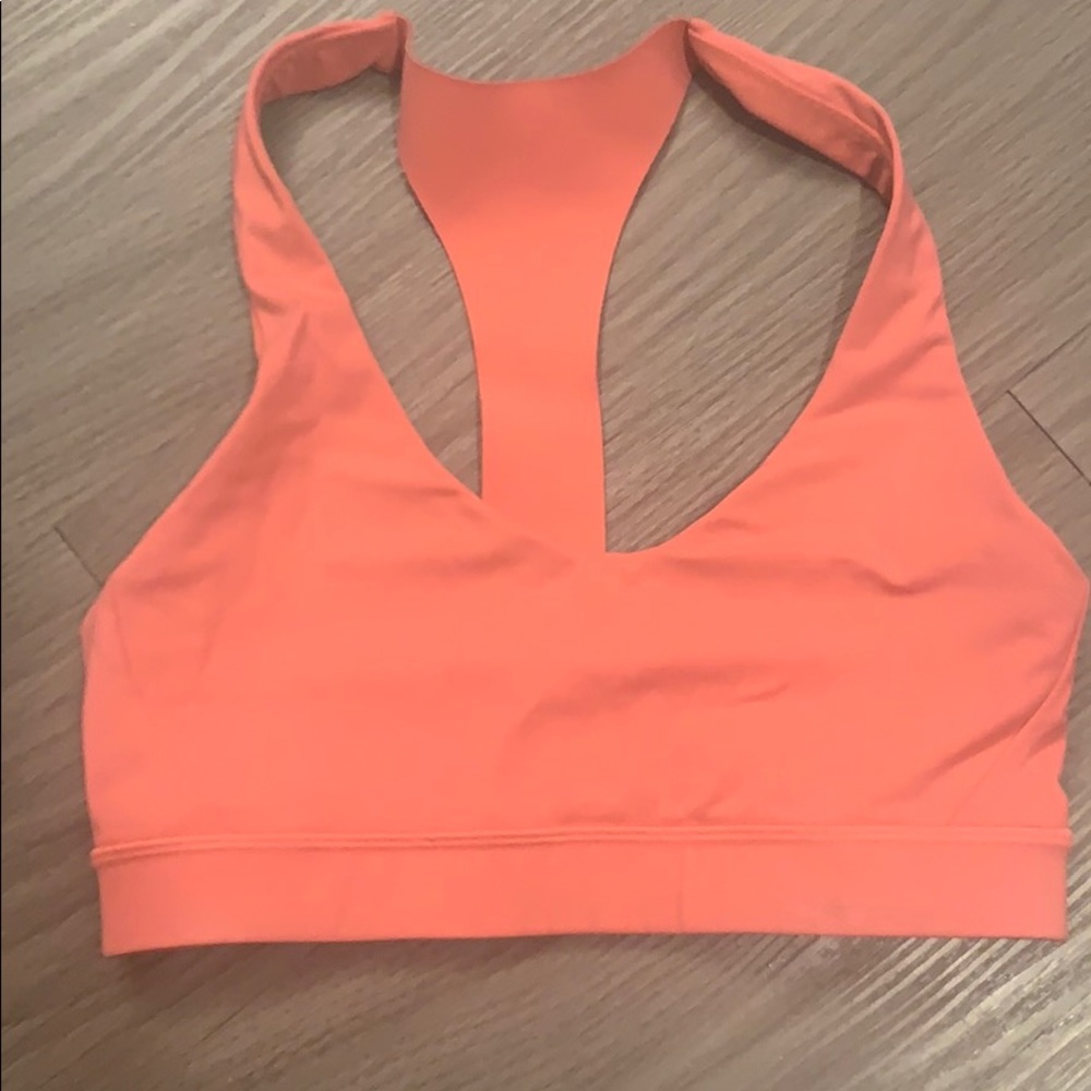 Good condition! Lulu sports bra size 4